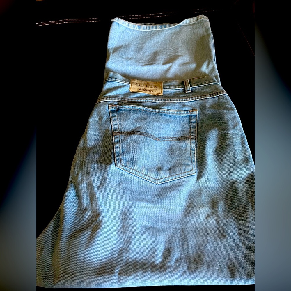 Light blue denim ladies jean pants size 26